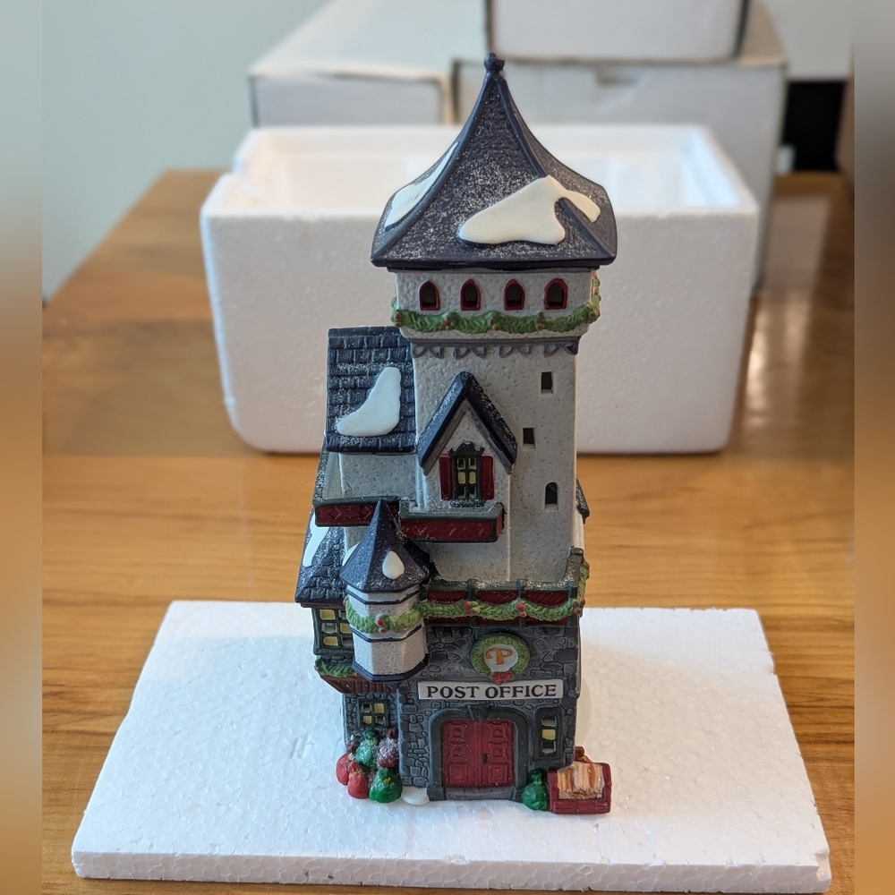 Department 56 North Pole Series Post Office
